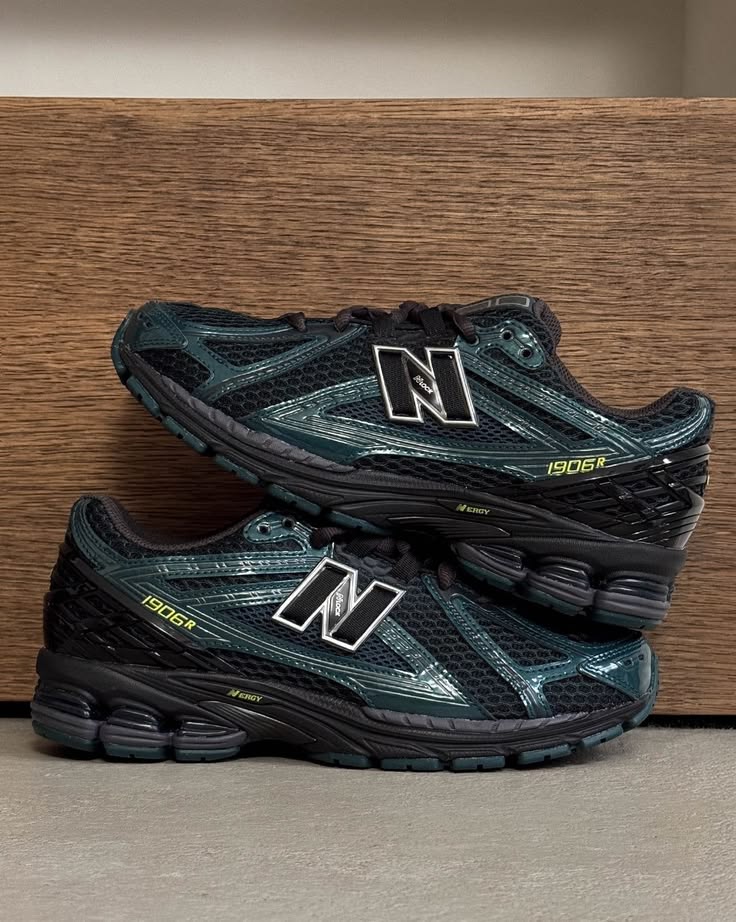 New Balance 1906