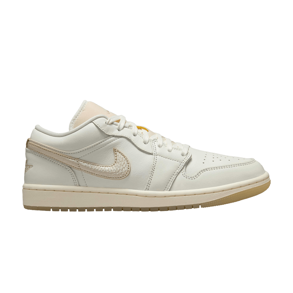 Jordan 1 Low SE Metallic Team Gold (Women's)